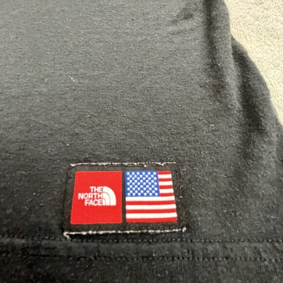 The North Face Men’s Large Black Slim Fit Shirt USA Flag Logo legacy starts here - Picture 9 of 10